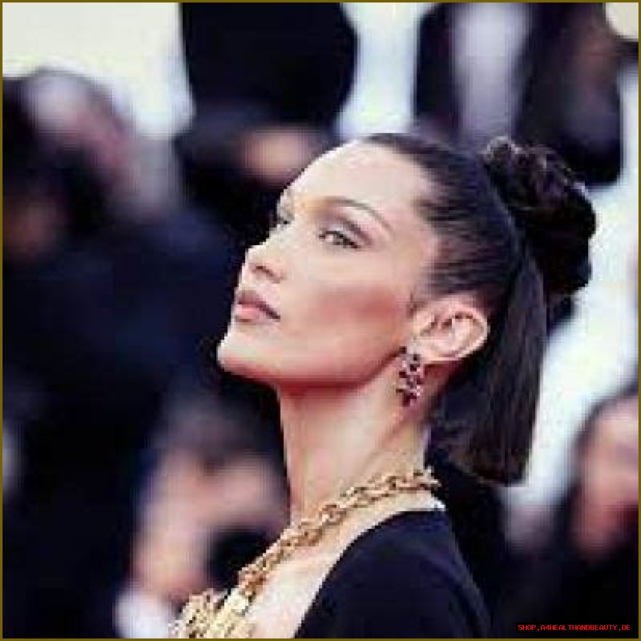 Experts and Doctors Debate Bella Hadid’s Plastic Surgery