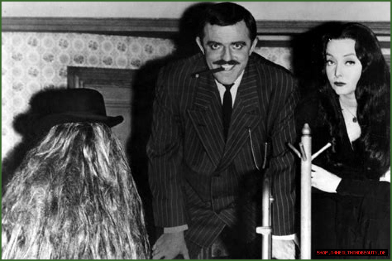 

	
		Felix Silla, Cousin Itt on ‘The Addams Family,’ Dies at 84
	
	