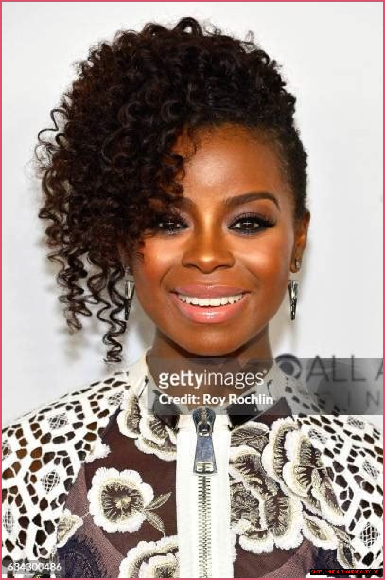 
How Much Money Does Erica Tazel  Make? Latest Income Salary
