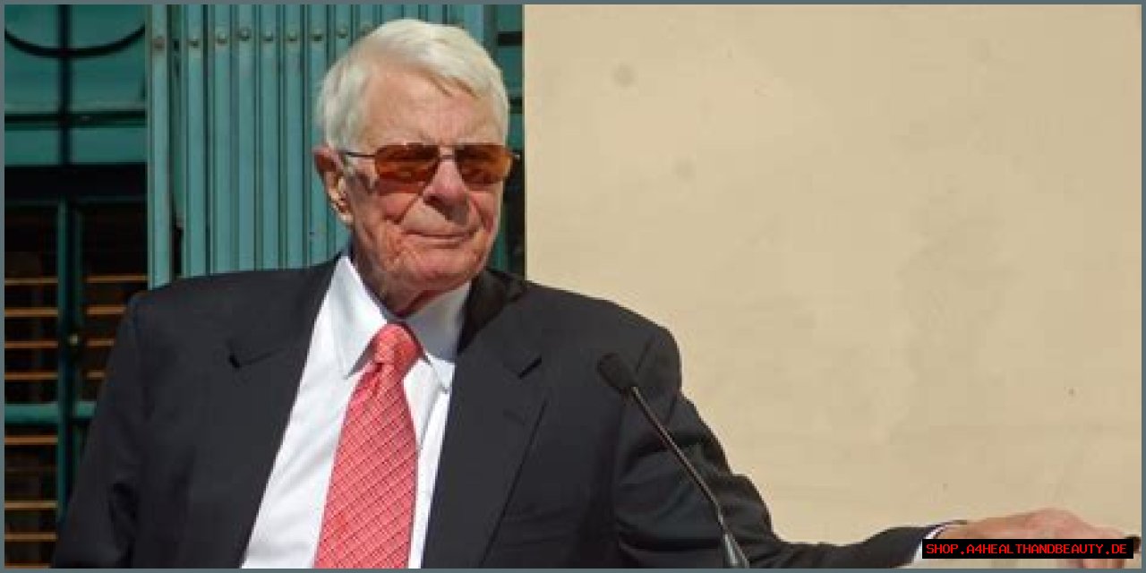 
How Much Money Does Peter Graves Make? Latest Income Salary

