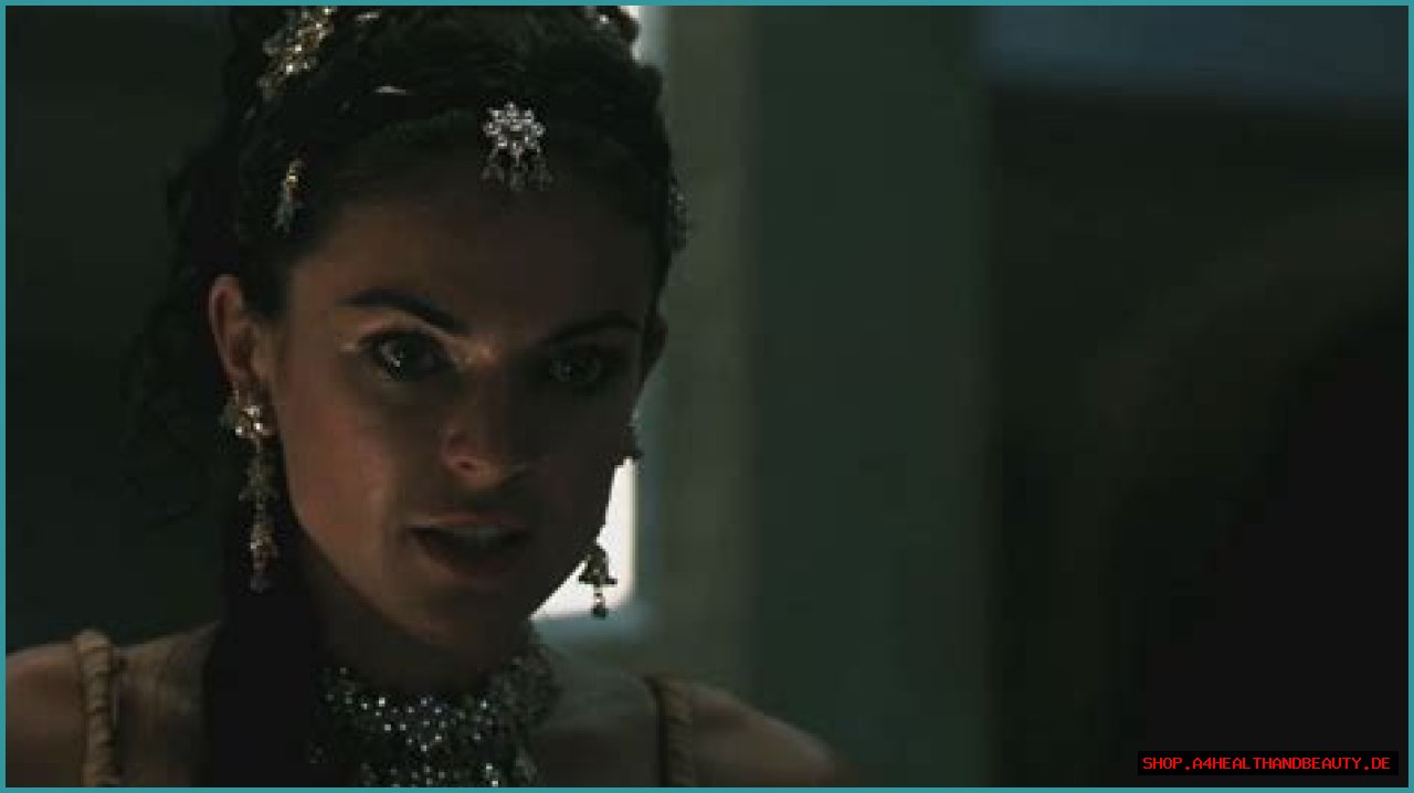 
How Much Money Does Serinda Swan Make? Latest Income Salary
