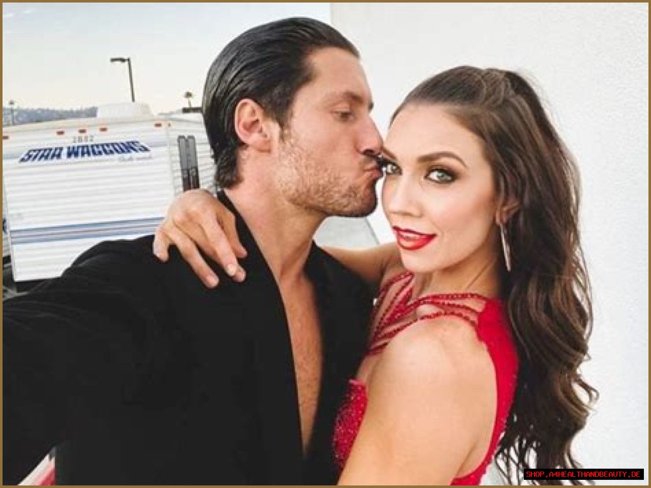 
How Much Money Does Valentin Chmerkovskiy Make? Latest Income Salary

