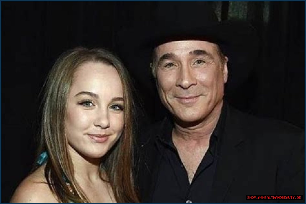 

Meet Lily Pearl Black – Photos of Clint Black’s Daughter With Wife Lisa Hartman Black 
