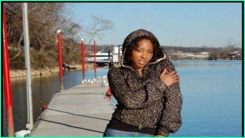Roxy Reynolds Biography, Age, Height, Husband, Net Worth, Family